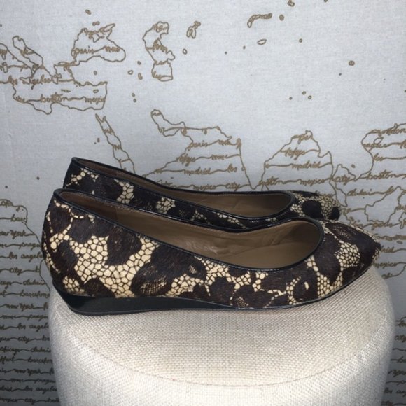 Talbots Size 6.5 Wide Calf Hair Lace Print Leather Pointed Toe Flats - Picture 7 of 13